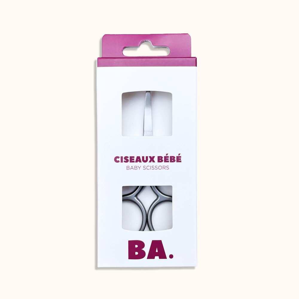 Le ciseaux bébé à bout rond de chez BA dans son packaging