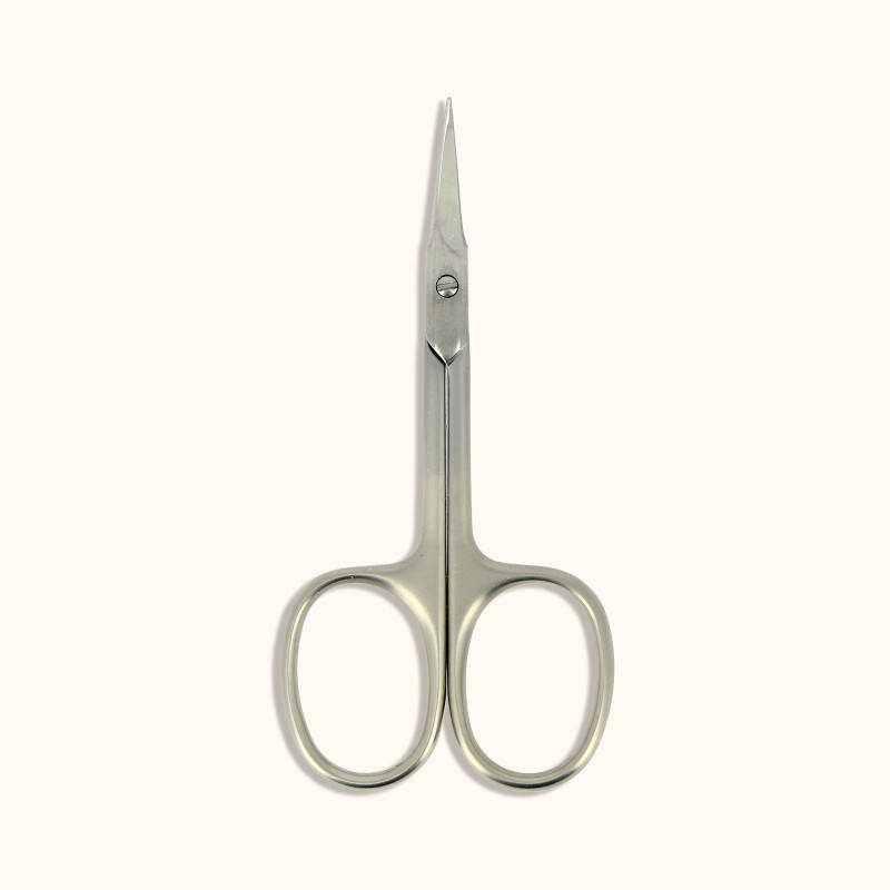 Le ciseaux à cuticules de chez BA