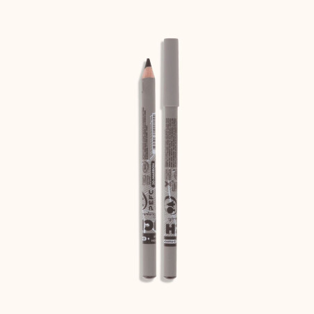 Un crayon yeux marron naturel, bio et vegan
